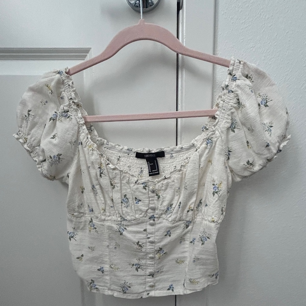Forever 21 Cream Floral Puff Sleeve Blouse